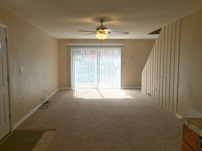 Photo - 3300 Madison Ave Unidad 3