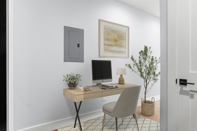 Photo - 3850 Washington St