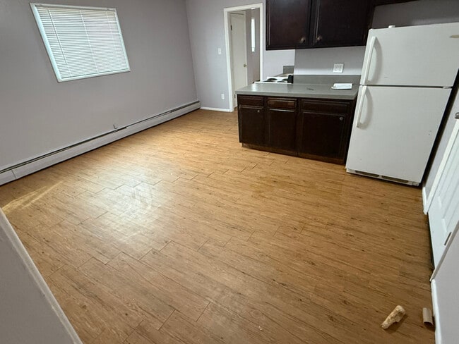 Building Photo - 125 Charmony Frontage Rd