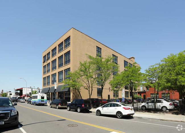 Building Photo - Lofts on Willow