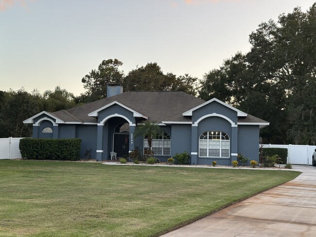 Building Photo - 2547-2546 6 Point Ct