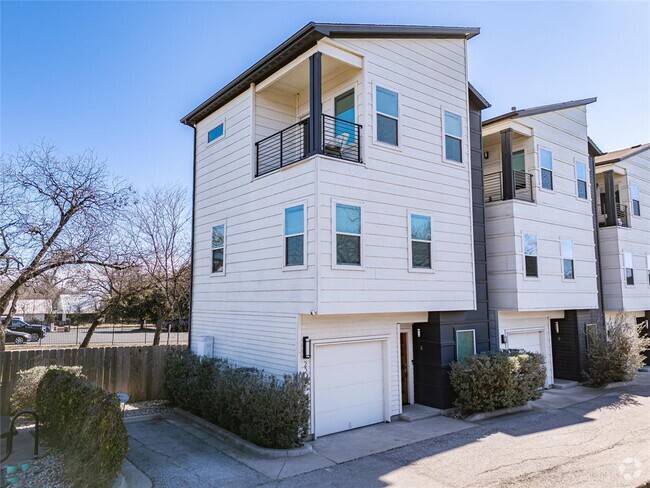 Building Photo - 2305 Coronado St Unit 1 Rental