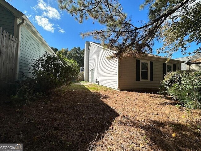 Photo - 2747 Highland Ridge NW