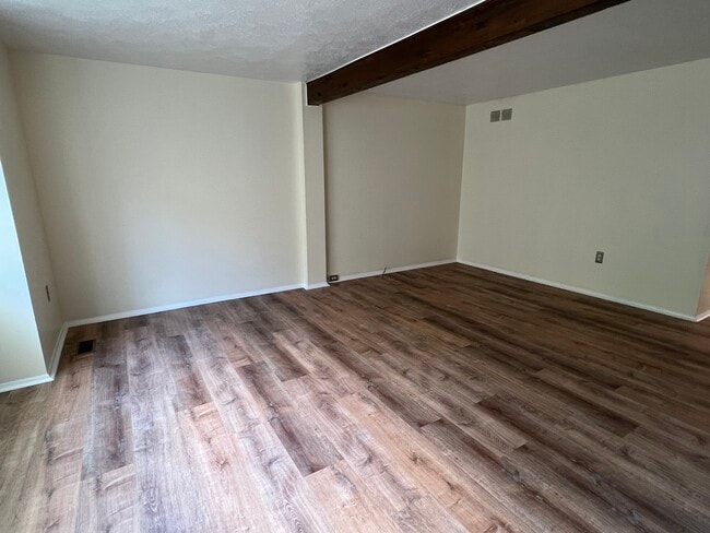 Photo - 792 Wheatland Cir