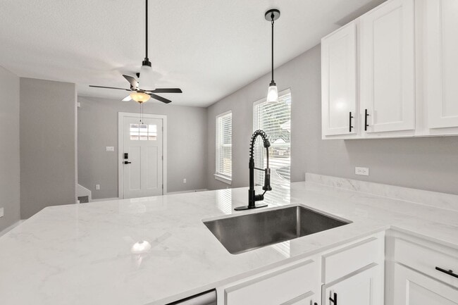 Photo - 20 Tate Lane