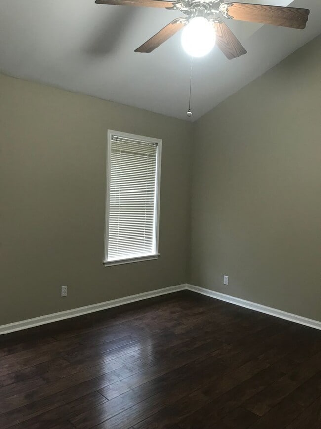 Photo - 957 Bayou Trace Dr