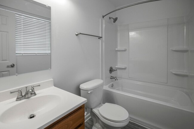 Photo - Garfield Park Village