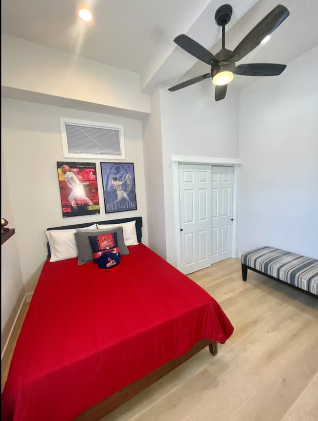 Building Photo - 1218 Soulard St Unit 1218