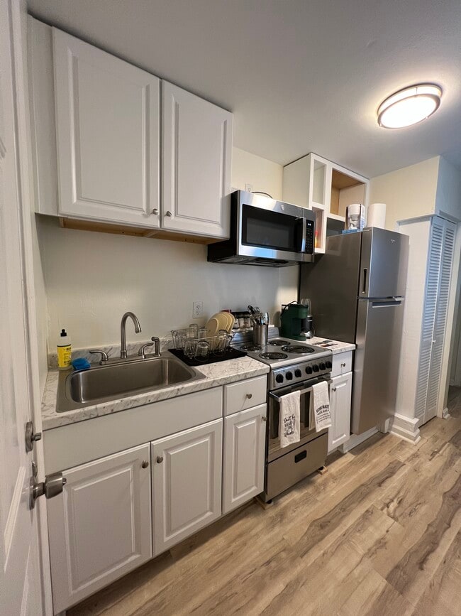 Photo - 1090 Mayson Turner Rd NW Unidad Powerhouse Apartment