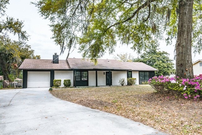 Photo - Three bedroom in shell point