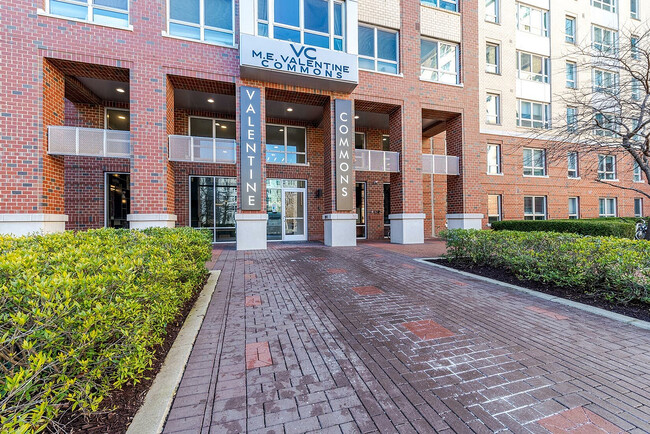 Valentine-Commons-Apartments-Near-NC-State-University-Building-Exterior - Valentine Commons