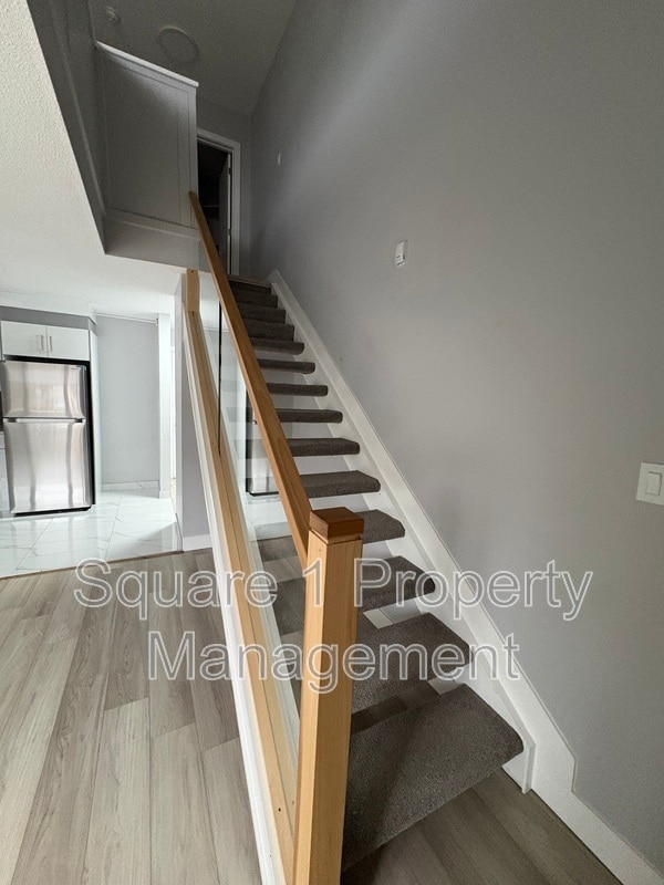 Photo - 10725-10785 85 Ave