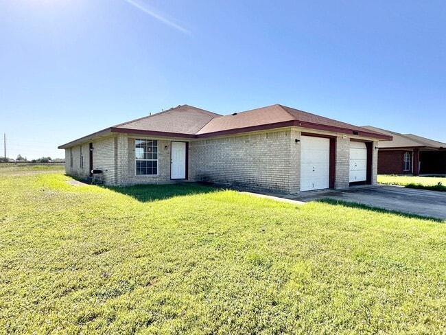 Building Photo - 4600 Wade Dr