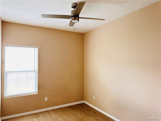 Photo - 11 W Driftwood St Unidad 3