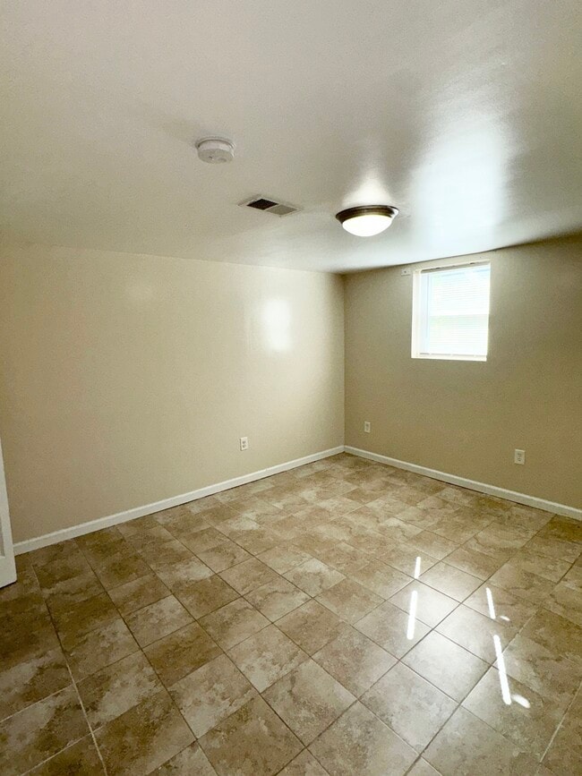 Photo - 3107 Madison St Unidad B