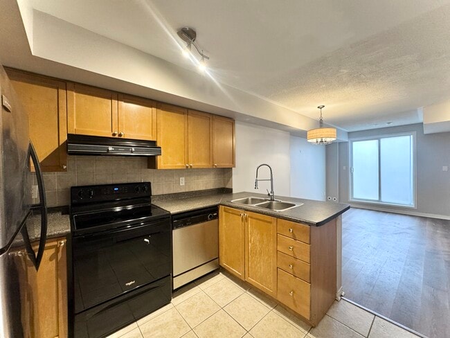 Photo - 65 Turntable Crescent