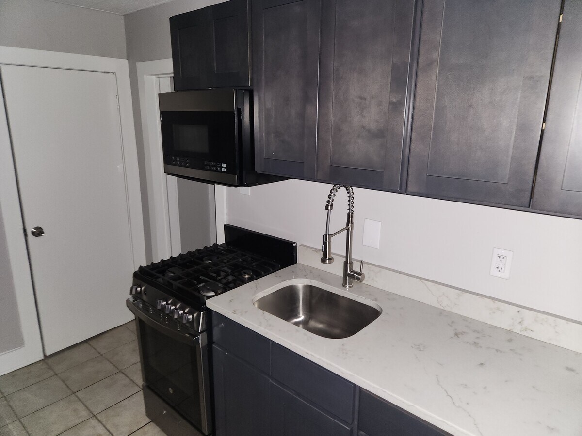 Photo - 315 William St