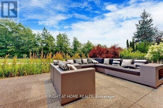 Photo - 1138 Woodington Ln