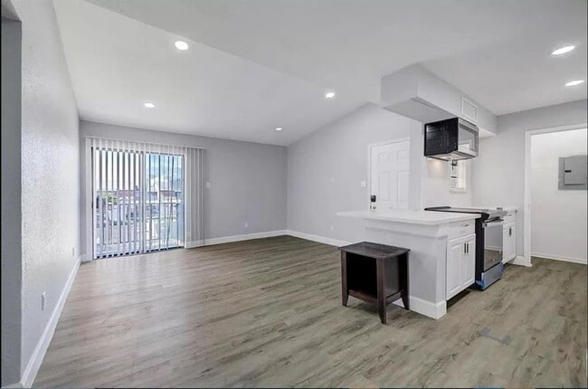 Photo - 9550 Deering Dr Condo Unit 210