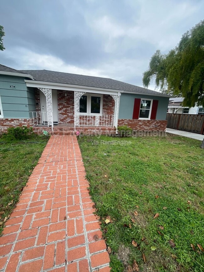 Photo - 871 Emerald Ave