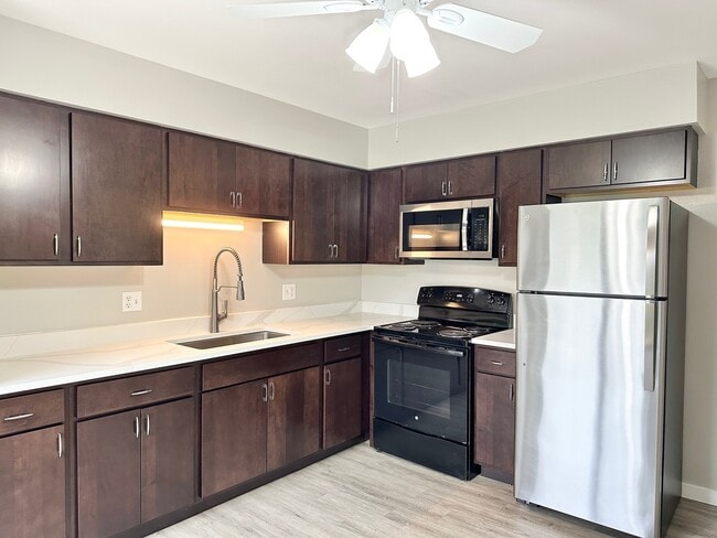 Photo - 2028 Kevin Dr