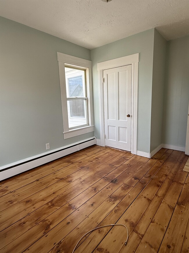Photo - 282 Cartier St Unit 2
