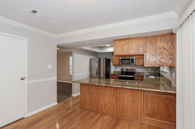 Photo - 1406 Mayweather Ln