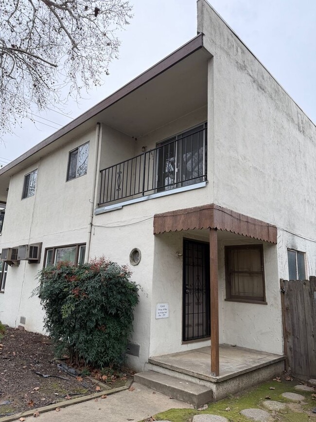 Building Photo - Cozy 2-Bedroom Downtown Sacramento Unit