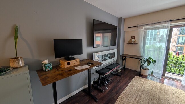 26-27 2nd St Unit 5G
