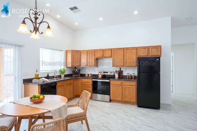 Photo - 9321 Hillcrest Pl