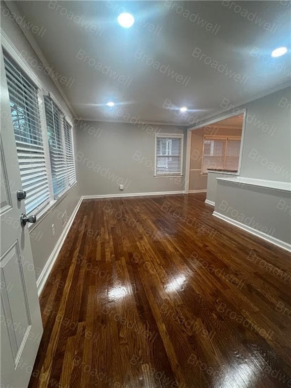 Photo - 955 Byron Dr SW