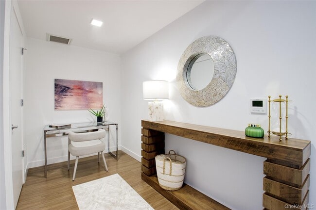 Photo - 333 Warner Ave Unidad 407