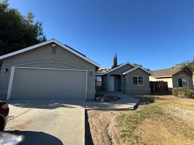 Building Photo - 1298 W Cortner St Rental