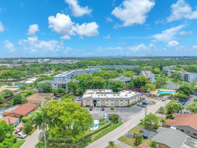 Oakland Park Villas
