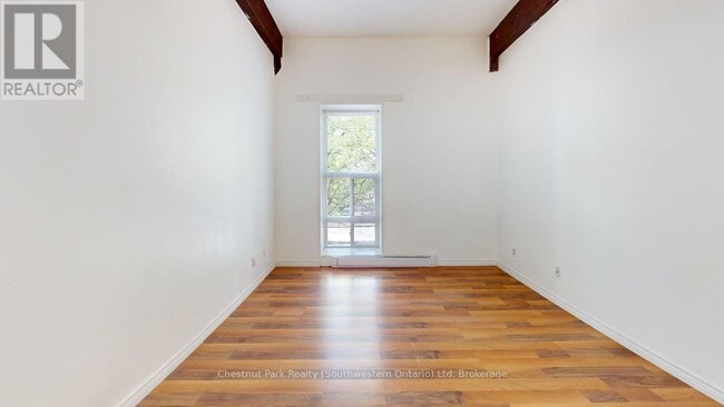 Photo - 97 Farquhar St