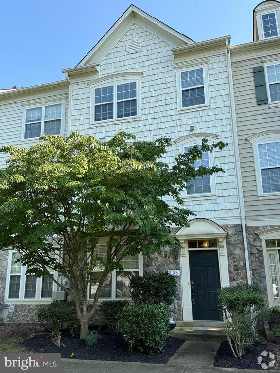 Building Photo - 708 Redgate Ln Rental