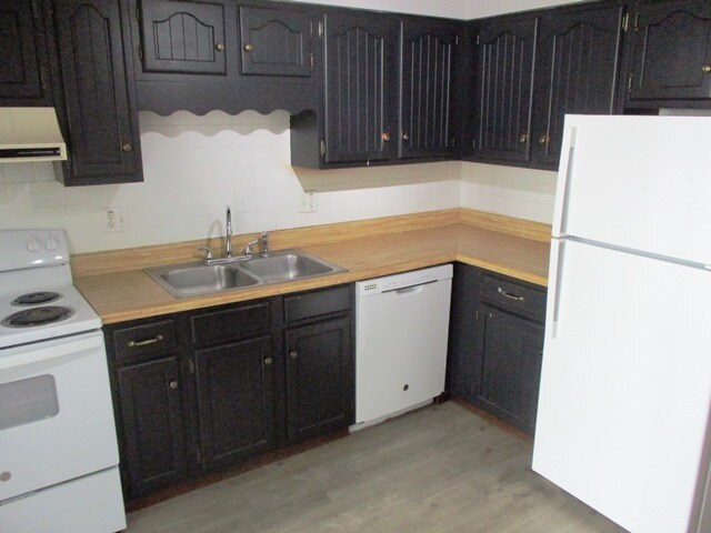 Photo - 1505 Northbrook Dr Unit 1