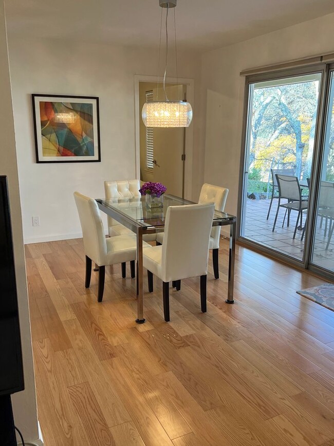 Photo - 2740 Ptarmigan Dr