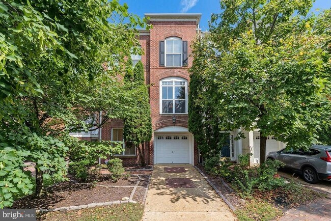 5256 Bessley Pl
