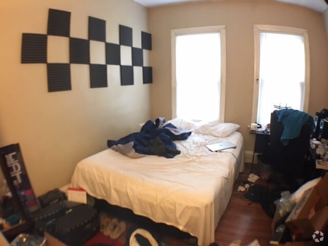 Building Photo - 11 Chilcott Pl Unit 2 Rental