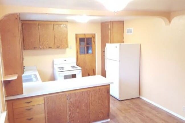 Photo - 1084 Kyhl Ln