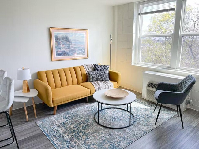 Photo - U.S. US-42 Apartment Unit ID1036777P