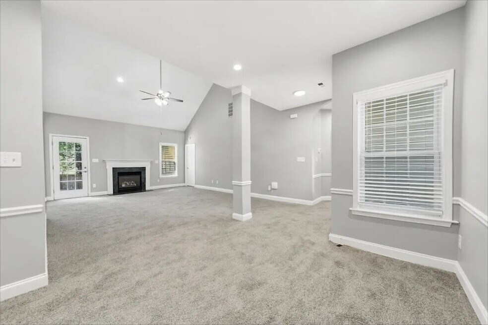 2369 Eagle Glen Ct