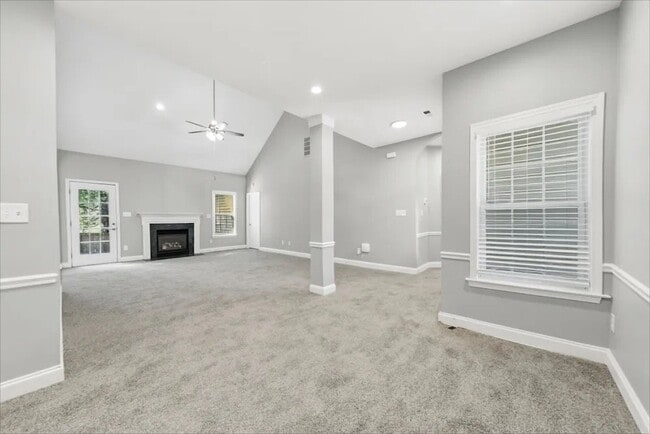 2369 Eagle Glen Ct