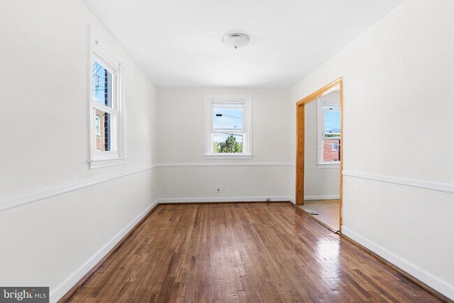 Photo - 253 Childs Ave