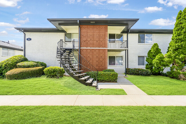 Photo - Lenox Place Apartments