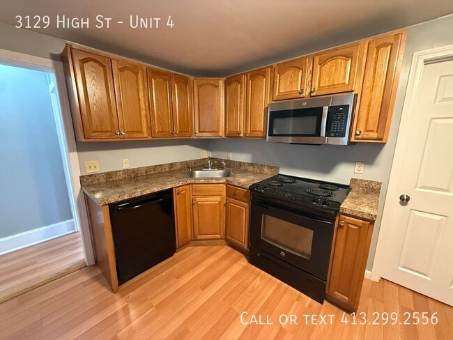 3129 High St Unit 4