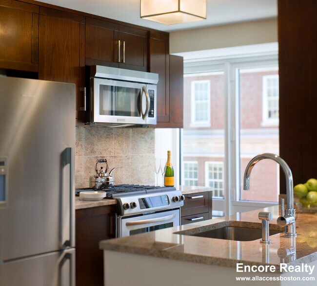 Photo - 135 Clarendon St Unit 8V