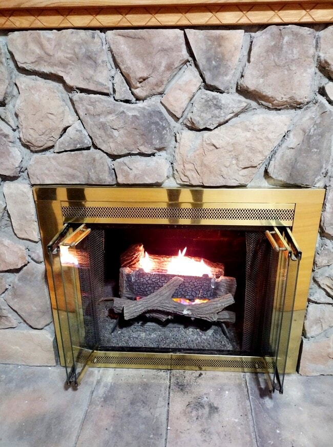 Photo - 765 N 6th St