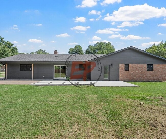 Photo - 1190 Greenwood Ln